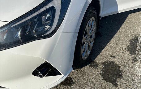 Hyundai Solaris II рестайлинг, 2021 год, 1 750 000 рублей, 2 фотография