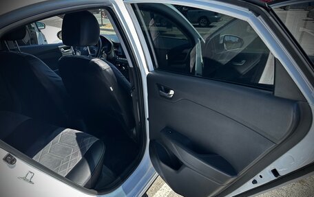 Hyundai Solaris II рестайлинг, 2021 год, 1 750 000 рублей, 4 фотография