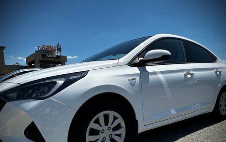 Hyundai Solaris II рестайлинг, 2021 год, 1 750 000 рублей, 9 фотография