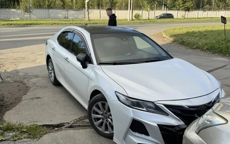Toyota Camry, 2019 год, 2 750 000 рублей, 5 фотография