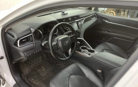 Toyota Camry, 2019 год, 2 750 000 рублей, 6 фотография