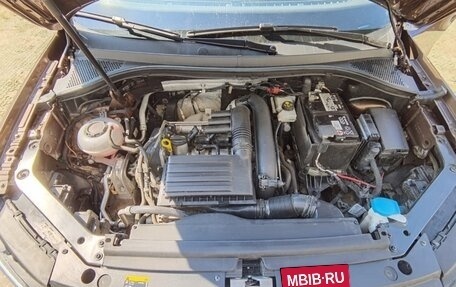Volkswagen Tiguan II, 2018 год, 1 890 000 рублей, 2 фотография