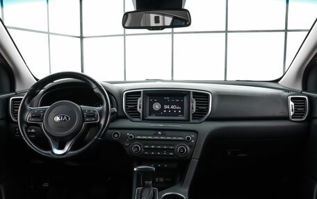 KIA Sportage IV рестайлинг, 2018 год, 2 369 000 рублей, 7 фотография