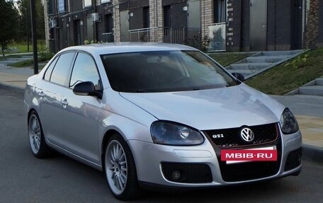 Volkswagen Jetta VI, 2010 год, 800 000 рублей, 13 фотография