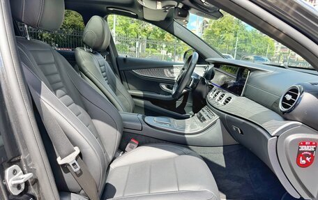 Mercedes-Benz E-Класс, 2022 год, 5 500 000 рублей, 13 фотография