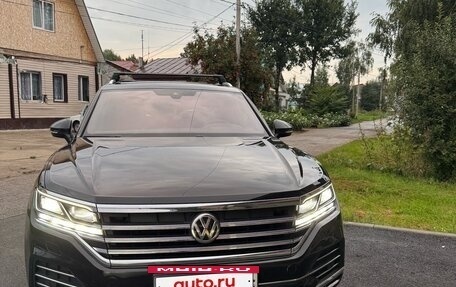 Volkswagen Touareg III, 2019 год, 4 670 000 рублей, 5 фотография