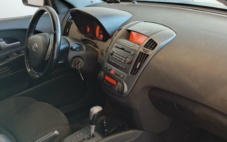 KIA cee'd I рестайлинг, 2008 год, 451 000 рублей, 16 фотография