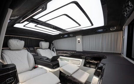 Mercedes-Benz V-Класс, 2026 год, 57 000 000 рублей, 3 фотография
