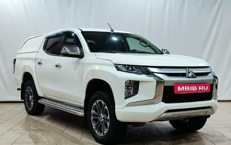 Mitsubishi L200 IV рестайлинг, 2019 год, 2 250 000 рублей, 3 фотография