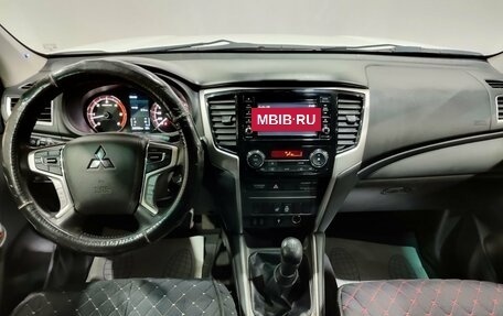 Mitsubishi L200 IV рестайлинг, 2019 год, 2 250 000 рублей, 14 фотография