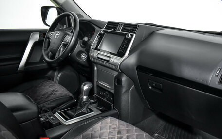 Toyota Land Cruiser Prado 150 рестайлинг 2, 2019 год, 4 502 000 рублей, 14 фотография