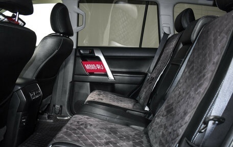 Toyota Land Cruiser Prado 150 рестайлинг 2, 2019 год, 4 502 000 рублей, 13 фотография