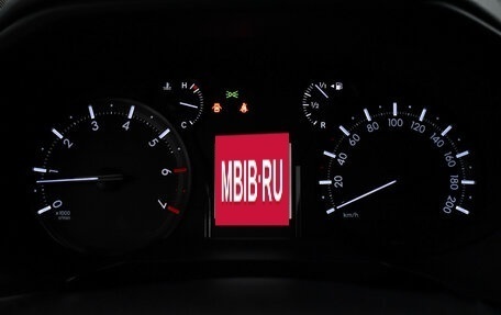 Toyota Land Cruiser Prado 150 рестайлинг 2, 2019 год, 4 502 000 рублей, 20 фотография