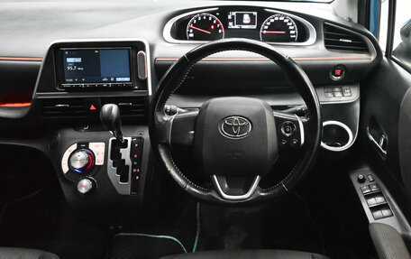 Toyota Sienta II, 2019 год, 1 460 000 рублей, 17 фотография