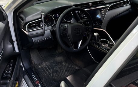 Toyota Camry, 2019 год, 2 700 000 рублей, 8 фотография