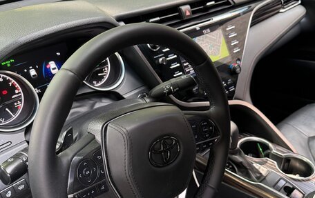 Toyota Camry, 2019 год, 2 700 000 рублей, 11 фотография