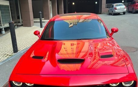 Dodge Challenger III рестайлинг 2, 2016 год, 6 000 000 рублей, 8 фотография