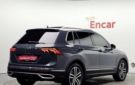 Volkswagen Tiguan II, 2024 год, 3 750 000 рублей, 2 фотография