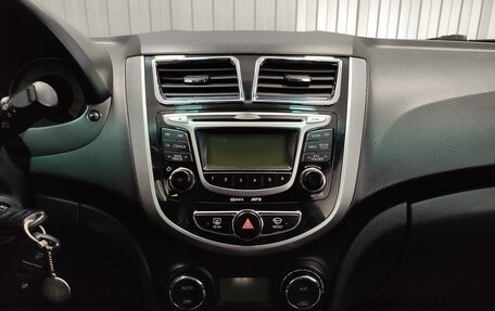 Hyundai Solaris II рестайлинг, 2012 год, 870 000 рублей, 12 фотография