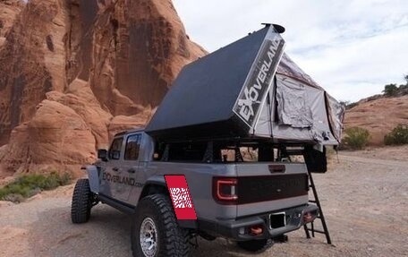 Jeep Gladiator, 2021 год, 19 300 000 рублей, 26 фотография