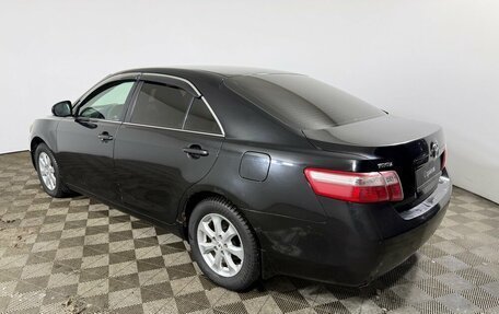 Toyota Camry, 2010 год, 830 000 рублей, 2 фотография