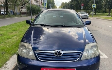 Toyota Corolla, 2004 год, 275 000 рублей, 1 фотография