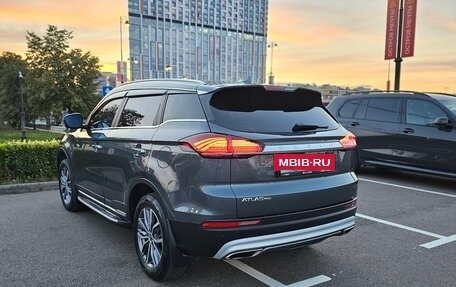 Geely Atlas, 2022 год, 1 850 000 рублей, 6 фотография