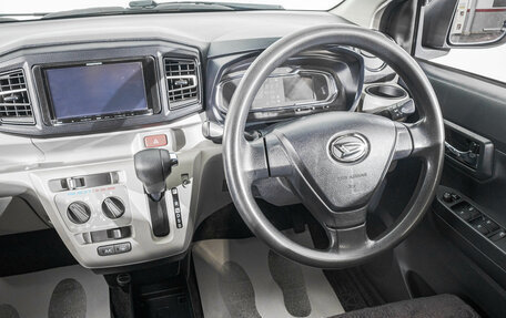 Daihatsu Mira e:S I рестайлинг, 2017 год, 749 000 рублей, 14 фотография