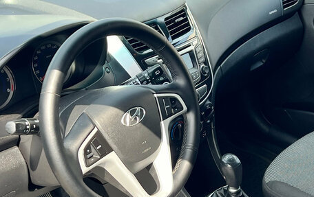 Hyundai Solaris II рестайлинг, 2013 год, 690 000 рублей, 5 фотография
