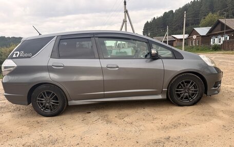 Honda Fit III, 2011 год, 950 000 рублей, 4 фотография