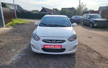 Hyundai Solaris II рестайлинг, 2014 год, 595 000 рублей, 4 фотография