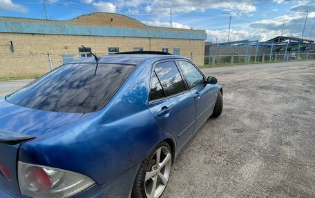 Lexus IS II рестайлинг 2, 1999 год, 690 000 рублей, 4 фотография
