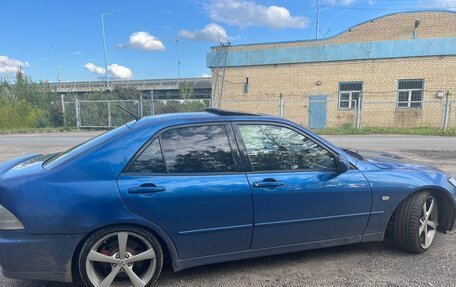 Lexus IS II рестайлинг 2, 1999 год, 690 000 рублей, 20 фотография