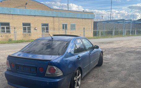 Lexus IS II рестайлинг 2, 1999 год, 690 000 рублей, 21 фотография