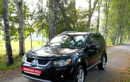 Mitsubishi Outlander III рестайлинг 3, 2008 год, 920 000 рублей, 2 фотография