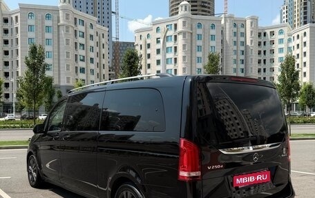 Mercedes-Benz V-Класс, 2016 год, 4 490 000 рублей, 5 фотография