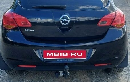 Opel Astra J, 2010 год, 657 000 рублей, 2 фотография