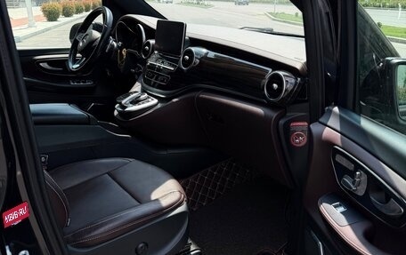 Mercedes-Benz V-Класс, 2016 год, 4 490 000 рублей, 14 фотография
