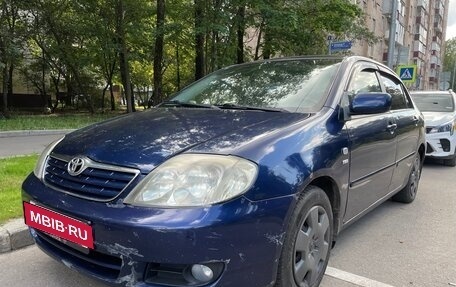 Toyota Corolla, 2004 год, 275 000 рублей, 3 фотография