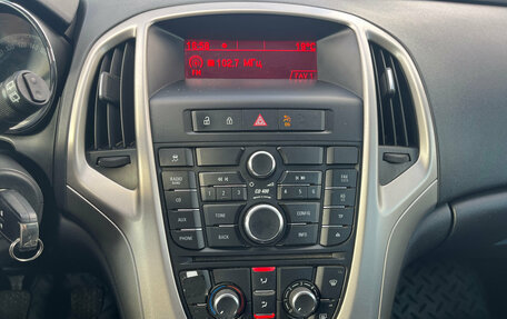 Opel Astra J, 2010 год, 400 000 рублей, 11 фотография
