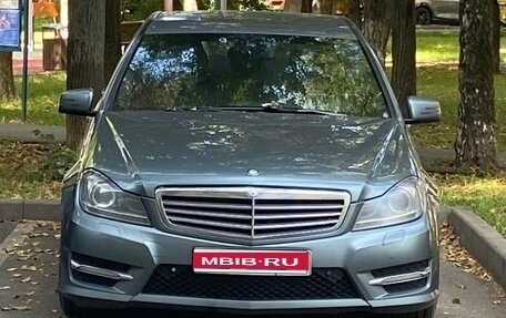 Mercedes-Benz C-Класс, 2011 год, 1 060 000 рублей, 1 фотография