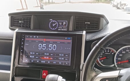Toyota Roomy I, 2017 год, 950 000 рублей, 10 фотография