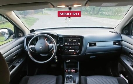Mitsubishi Outlander III рестайлинг 3, 2015 год, 1 550 000 рублей, 18 фотография