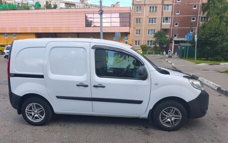 Renault Kangoo II рестайлинг, 2014 год, 899 000 рублей, 2 фотография