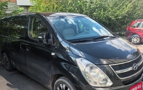Hyundai Grand Starex Grand Starex I рестайлинг 2, 2010 год, 1 200 000 рублей, 2 фотография