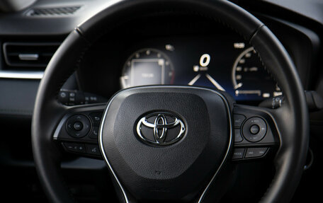 Toyota RAV4, 2025 год, 3 880 000 рублей, 13 фотография