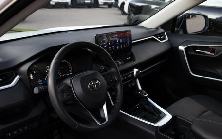 Toyota RAV4, 2025 год, 3 880 000 рублей, 10 фотография