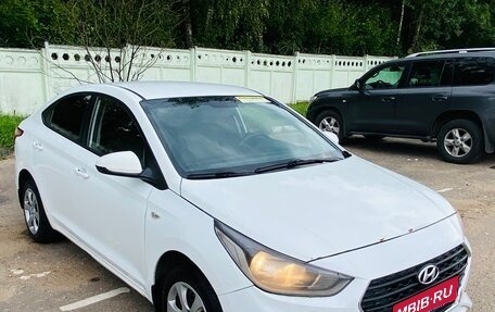 Hyundai Solaris II рестайлинг, 2018 год, 685 000 рублей, 1 фотография