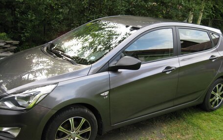 Hyundai Solaris II рестайлинг, 2014 год, 1 130 000 рублей, 2 фотография