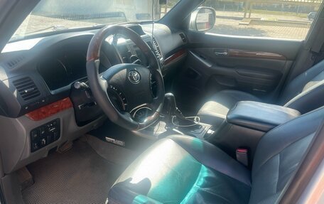 Toyota Land Cruiser Prado 120 рестайлинг, 2006 год, 1 950 000 рублей, 6 фотография